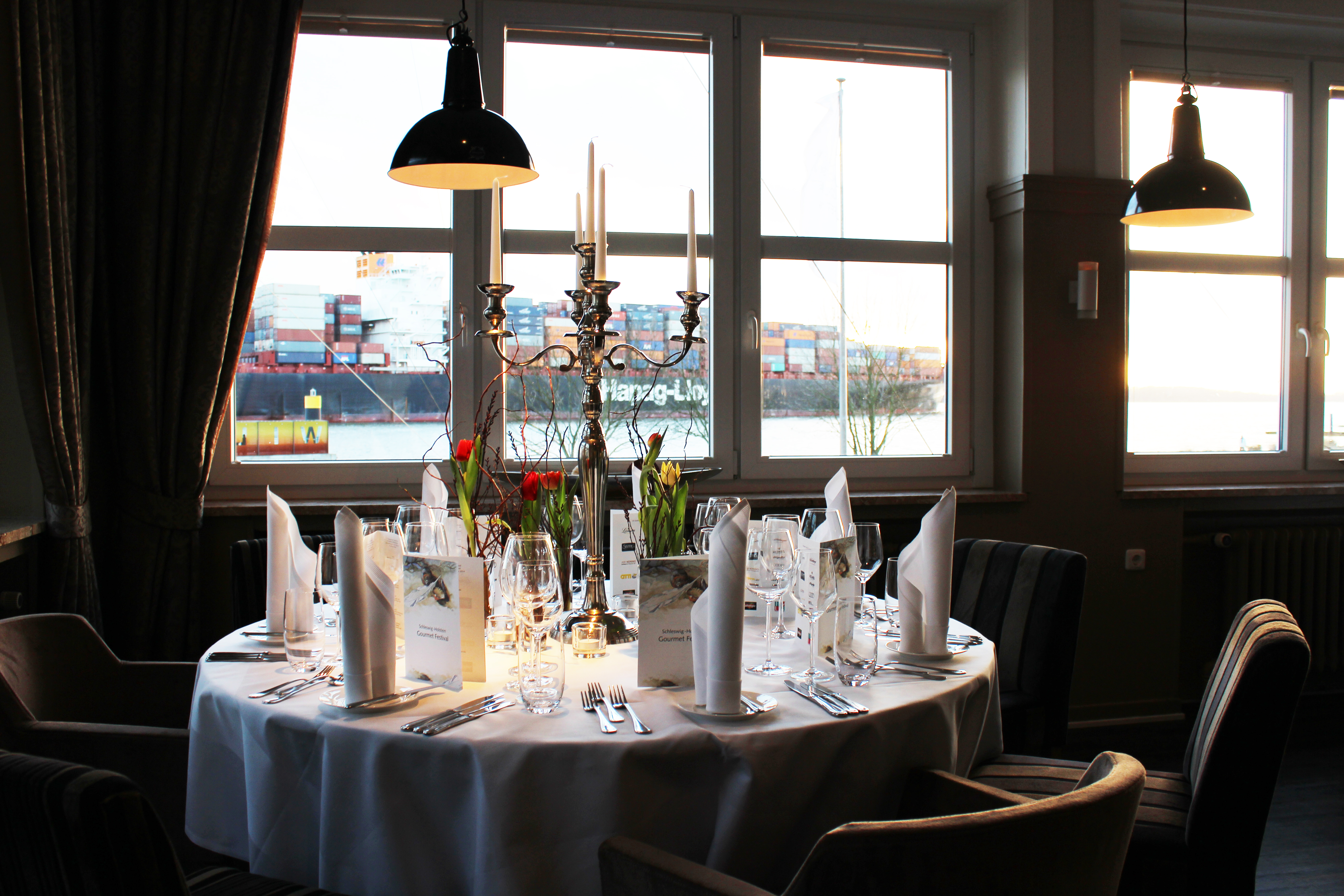 Restaurant & Café an der Elbe Schulauer Fährhaus & Willkomm Höft